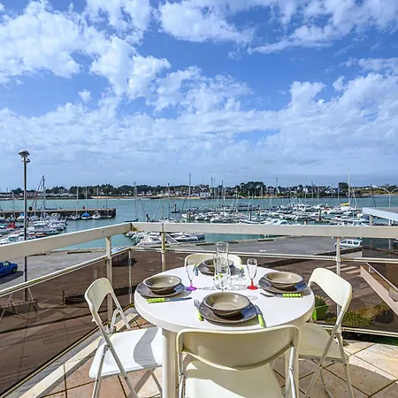 - Duplex 3 Pieces Avec Piscine, Parking Et Balcon A 600m De La - Fr-1-479-176 * Étel